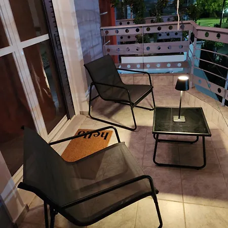 Maisonette * Ακράτα