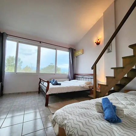 Maisonette Tatil Evi Akrata